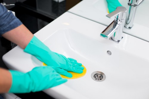 Local cleaner preparing a property in W1G for a scheduled visit