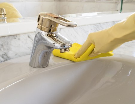 Local façade maintenance for offices and residential buildings